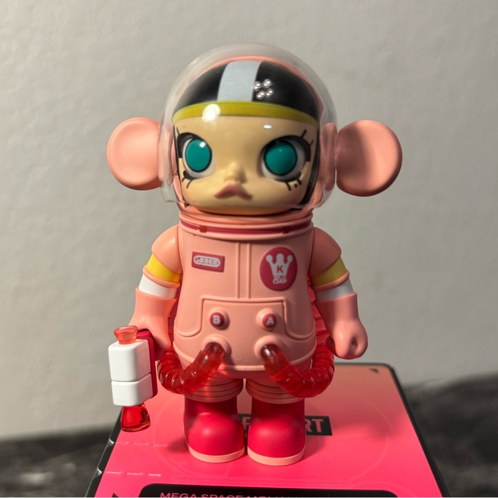 Space Molly 100% Series 03 - Confirmed Peach 2016